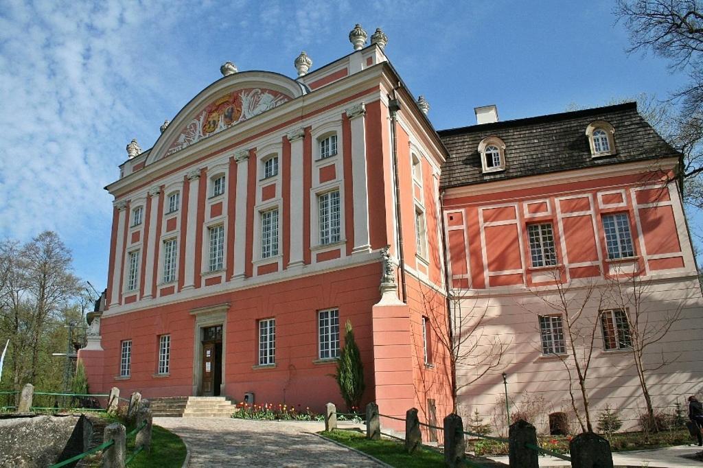 Palac Kurozweki Aparthotel Exterior photo